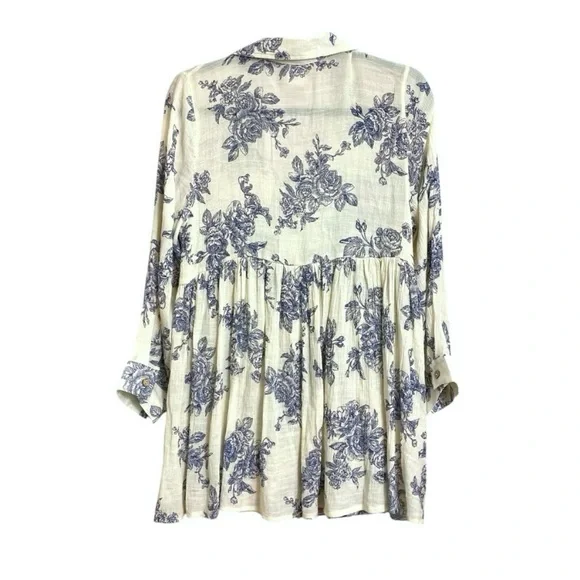 Paisley Vines Tunic Blue Floral Print Women's
Top- Size Medium - Picture 2 of 6